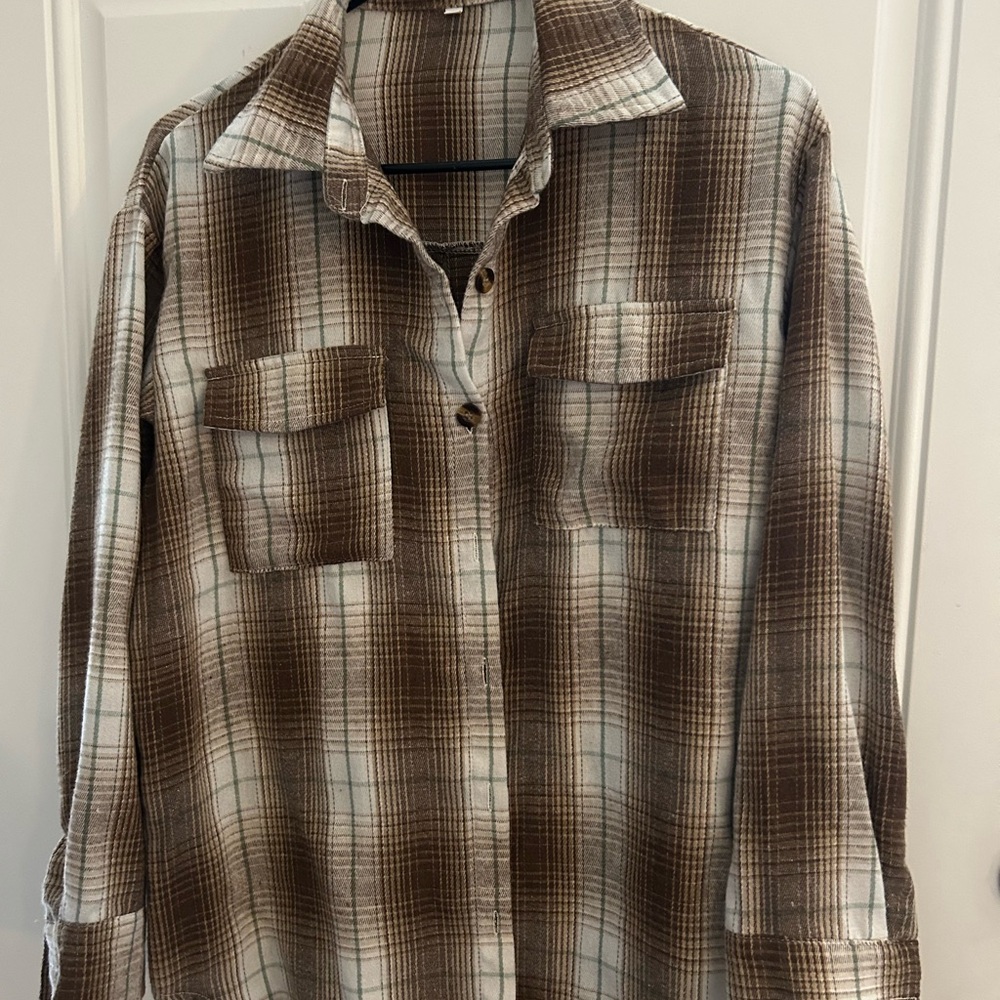 Brown plaid women’s lightweight flannel